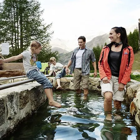 Garni Domino Гостевой дом Зас-Фе