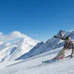 Garni Domino بيت ضيافة Saas Fee